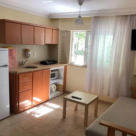 Ten Apart Hotel 4*