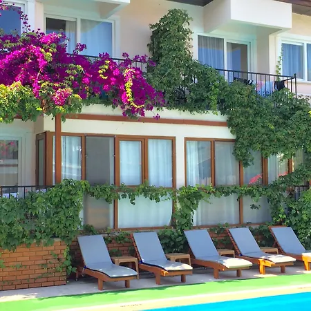 Апарт-отель Ten Apart Hotel 4*