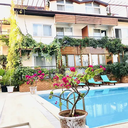 Ten Apart Hotel Апарт-отель Фетхие