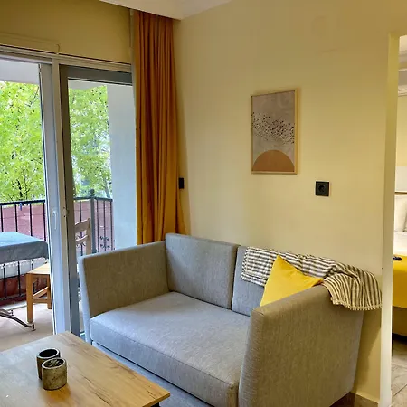 Ten Apart Hotel 4*