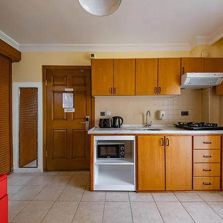 מלון דירות Ten Apart Hotel פאטהיה