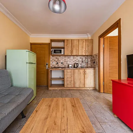 מלון דירות Ten Apart Hotel