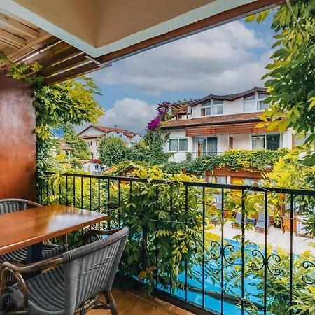 Ten Apart Hotel פאטהיה