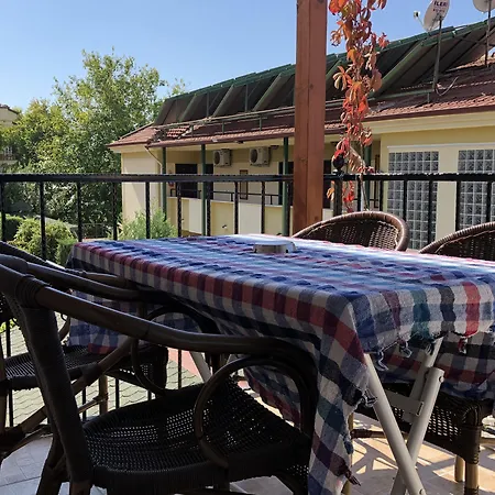 Ten Apart Hotel פאטהיה