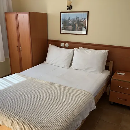 Lägenhetshotell Ten Apart Hotel 3*