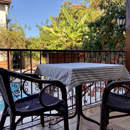 Ten Apart Hotel Apartahotel 4*