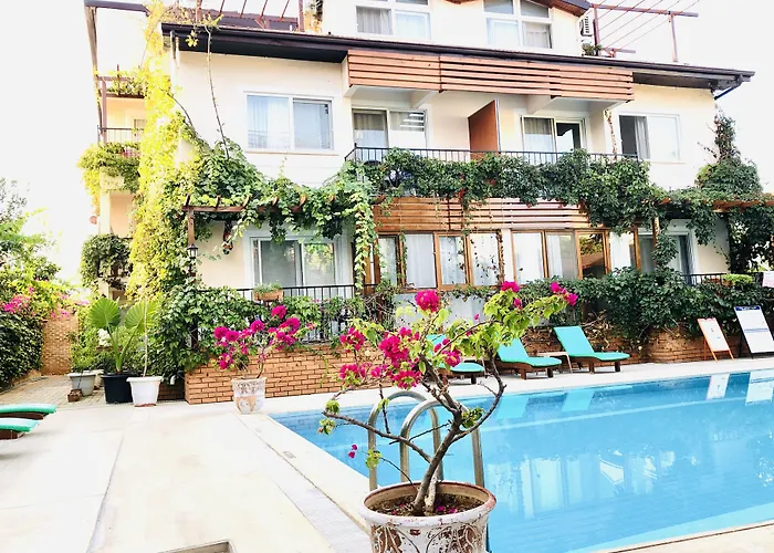 Ten Apart Hotel מלון דירות פאטהיה