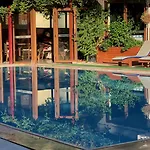 アパートホテル Ten Apart Hotel フェティエ