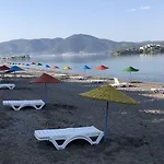 Ten Apart Hotel 4*